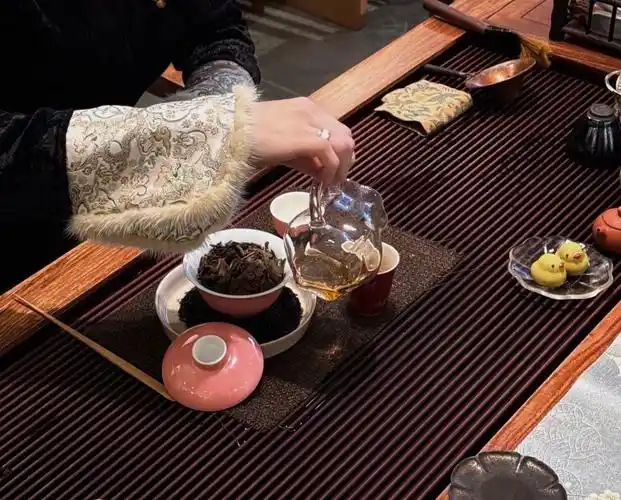 深圳夜生活喝茶spa论坛夜间喝茶场景演示